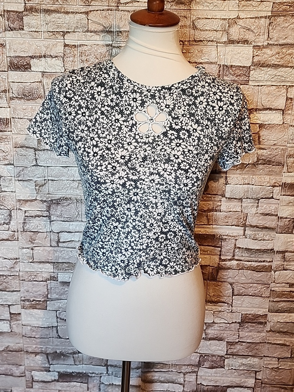 Forever 21 Green & White Crop Top